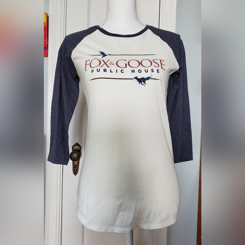 Raglan tee, retro print, size Medium, white with dark blue sleeves
